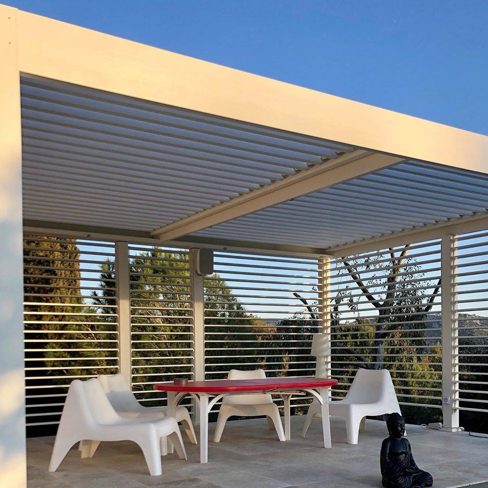 Brise soleil orientable pour pergola en alu