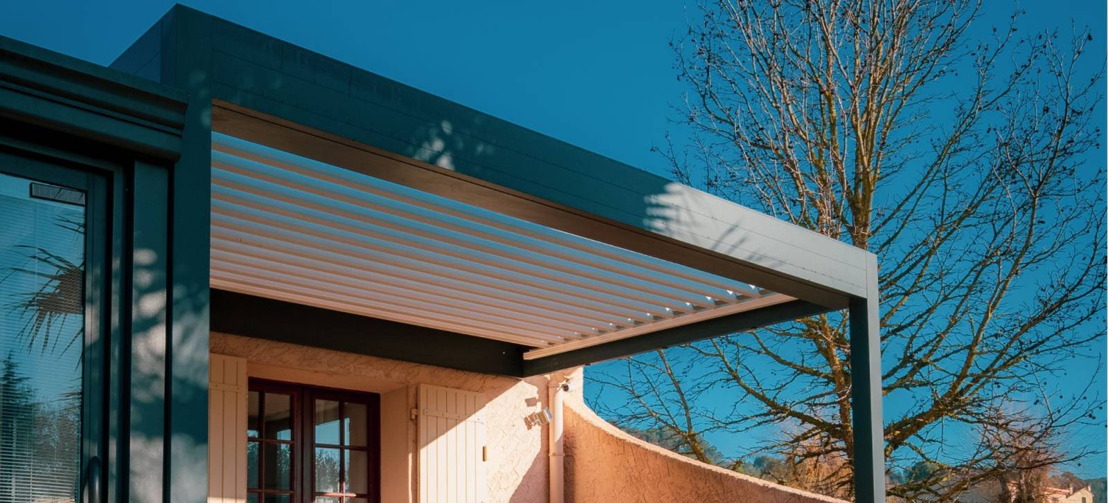pergola bioclimatique pour terrasse
