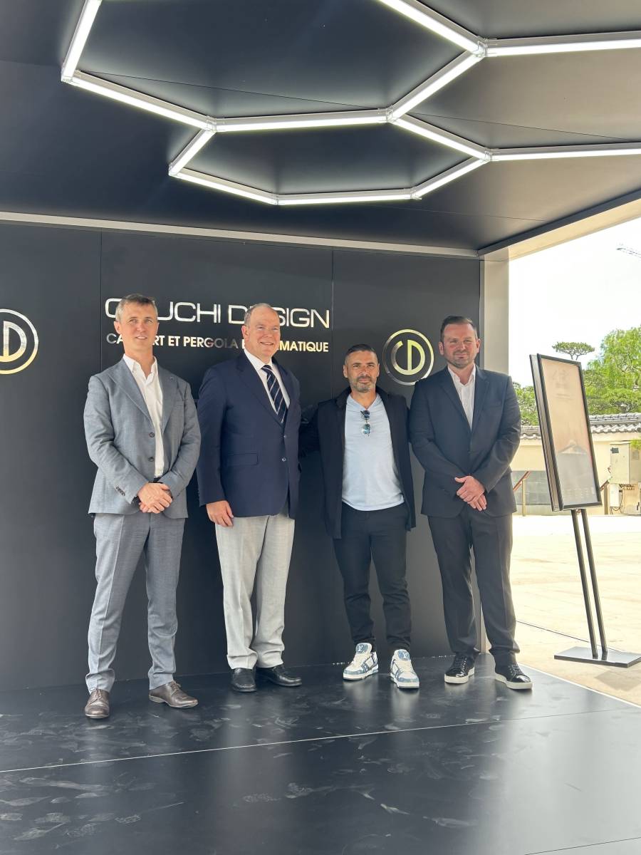 Découvrez l'arrivée du Cybertruck Tesla sous notre carport Cauchi Design le CarZone 4.0 à Top Marques Monaco