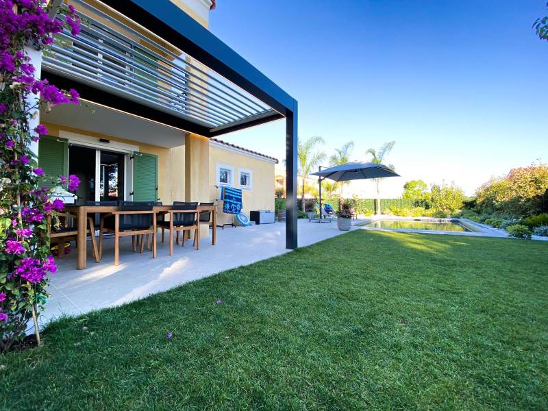 Pergola bioclimatique Solisysteme un module