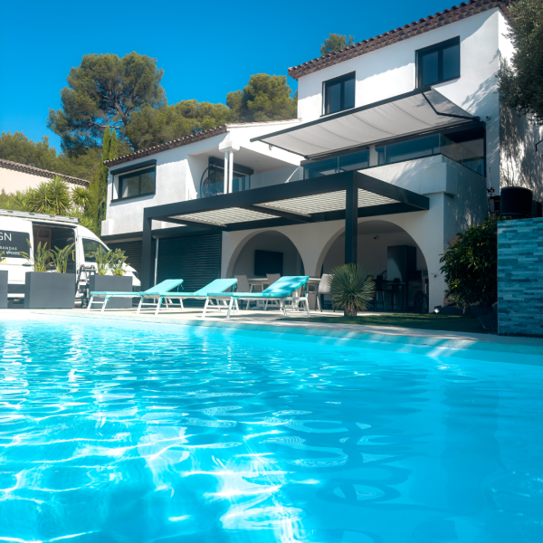 Quel entretien nécessite une pergola bioclimatique en aluminium à Nice?