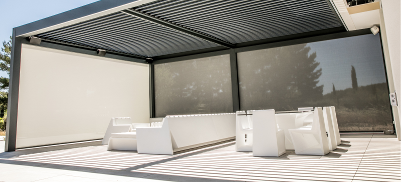 Est-il possible de rajouter un store sur ma pergola à Nice