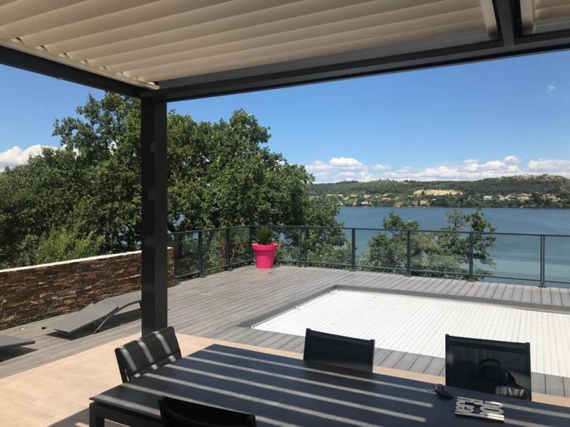 Pergola bioclimatique terrasse unique Eze